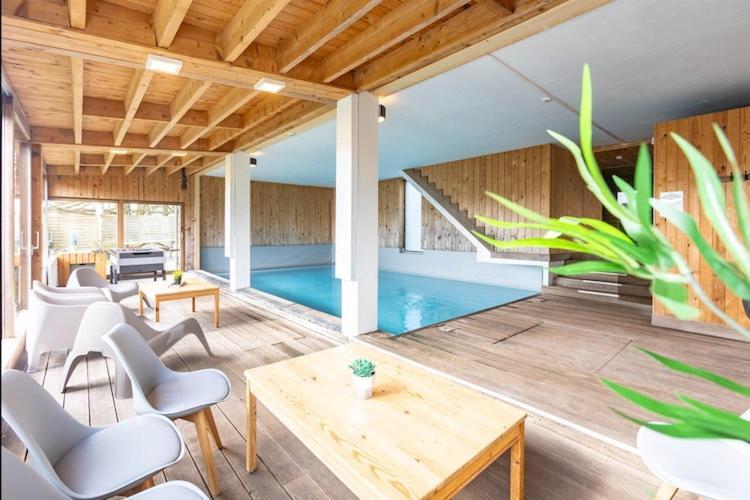 Charming Farmhouse In Waimes With Pool エクステリア 写真